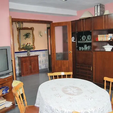 Four-bedroom Holiday In Сasa de vacaciones Puente de los Fierros