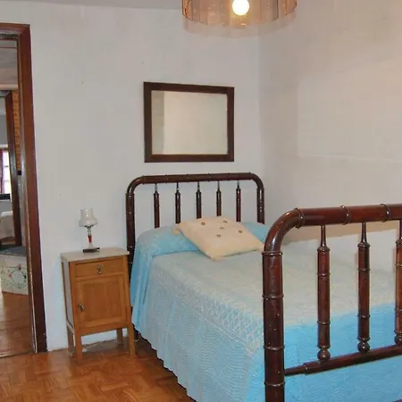 Four-bedroom Holiday In Сasa de vacaciones Puente de los Fierros