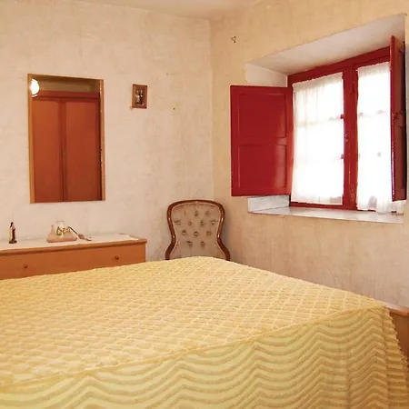Four-bedroom Holiday In * Puente de los Fierros